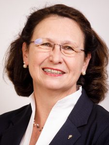 Dr. Andrea Ramharter-Hanel